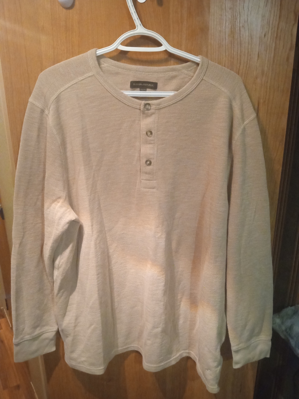 Banana Republic Men’s Beige Long-Sleeve Henley